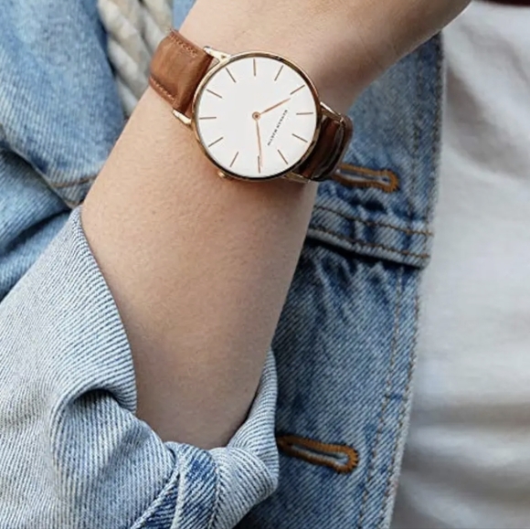 Elegant Brown Leather Strap Watch - Picture 2 of 8